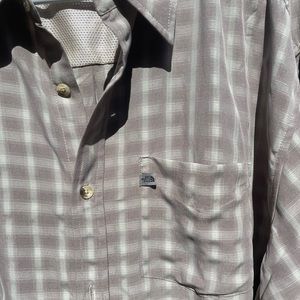 North Face Men’s long sleeve button down plaid shirt